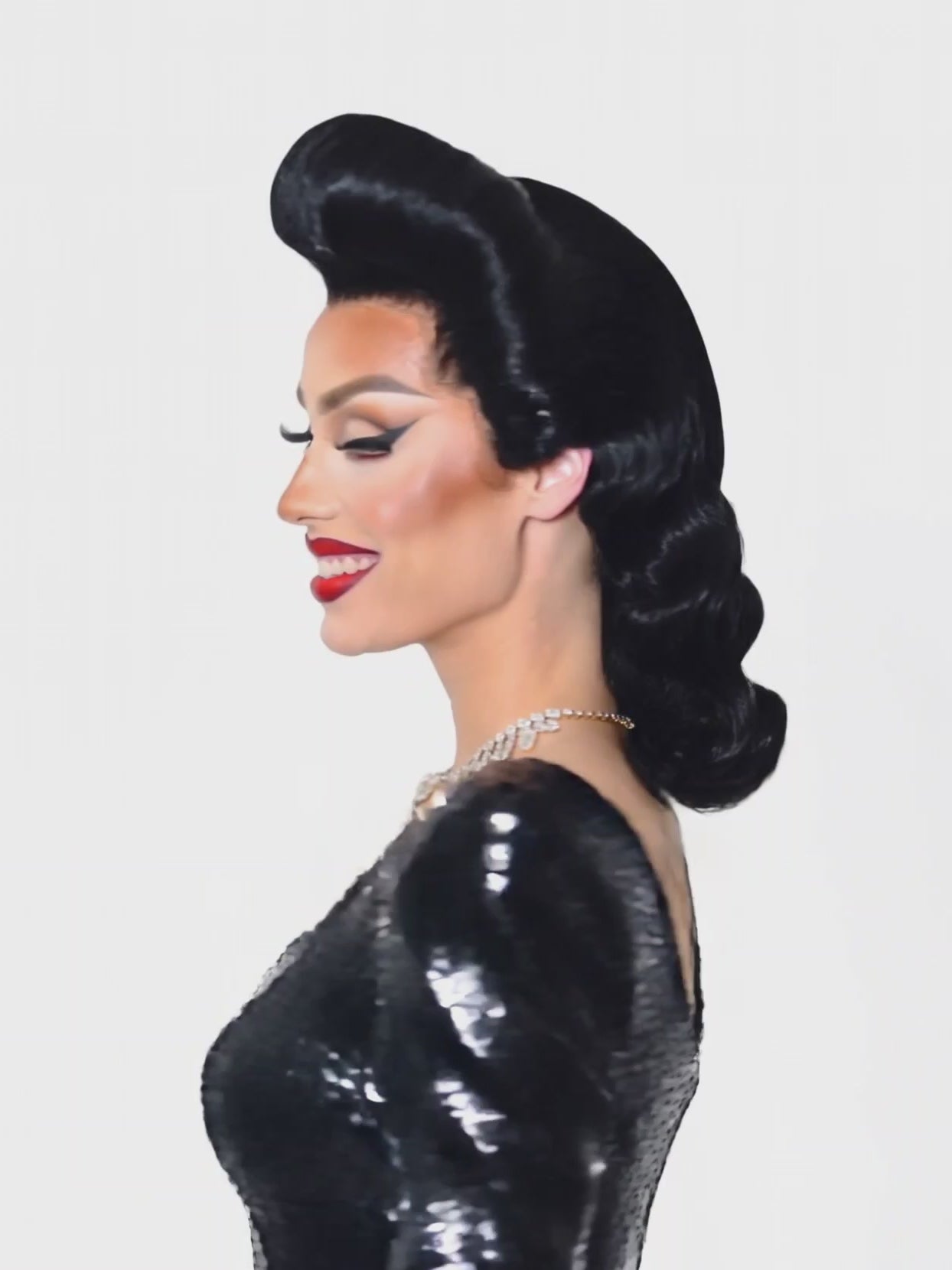 Black Pin Up Vintage Roll Wig.