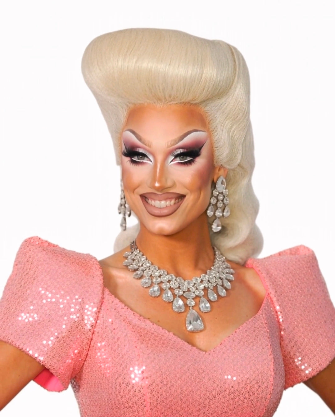 Platinum Blonde Pin Up Vintage Roll Wig. Hotstuff